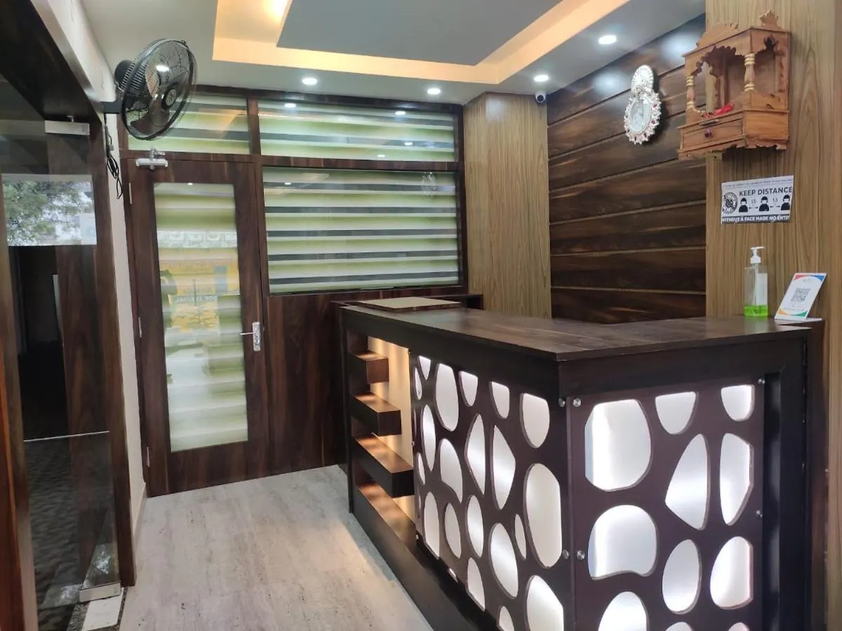 Hotel Kb Palace Varanasi 2*,