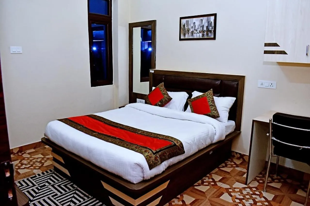 Hotel Kb Palace Varanasi